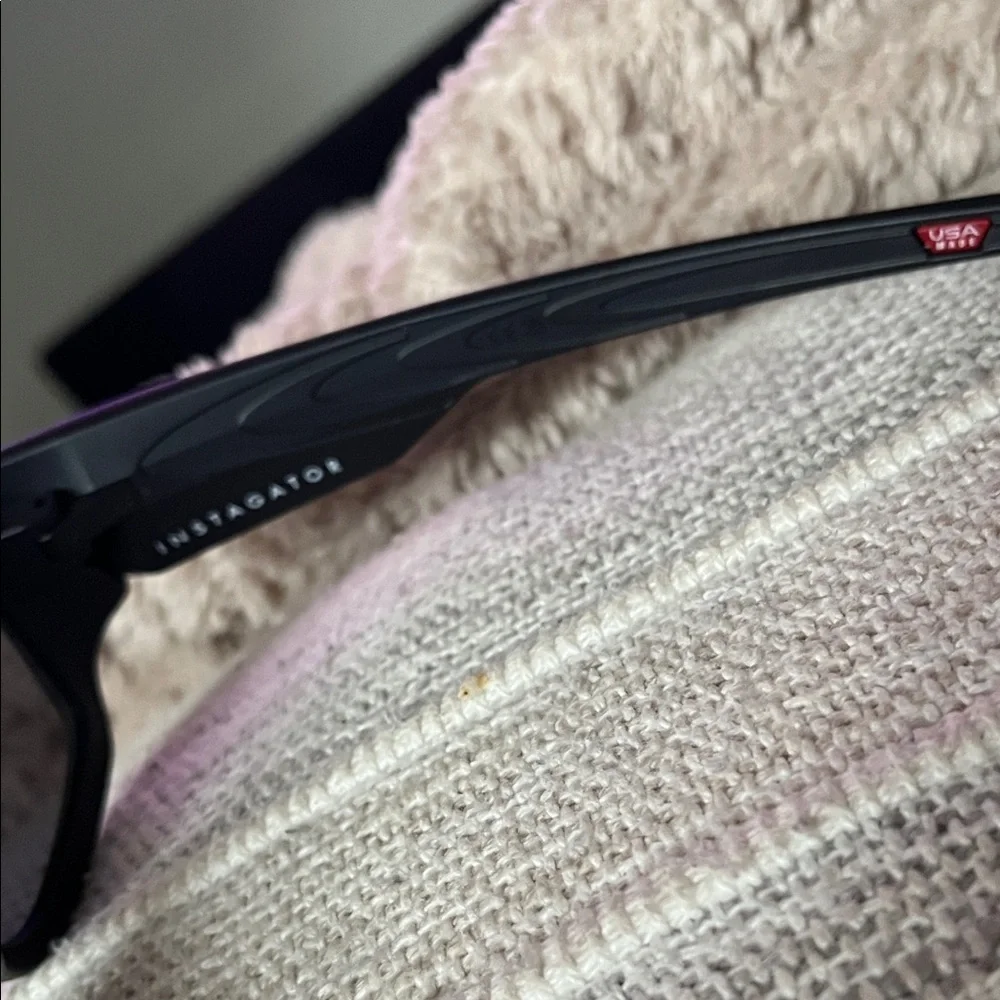 Oakley Matte Black Sunglasses INSTAGATOR - Picture 4 of 5